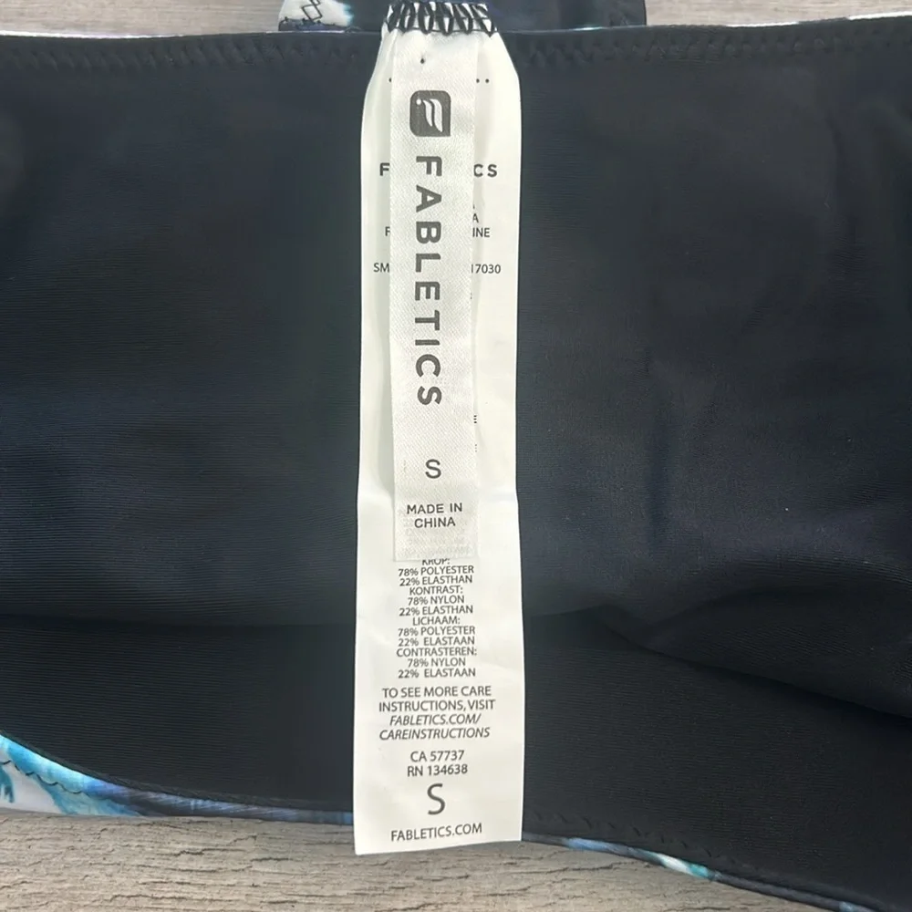 Fabletics blue white